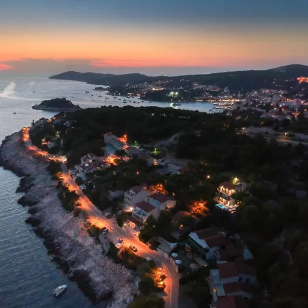 Lucica Sleeps 8 With Pool And Wifi Βίλα