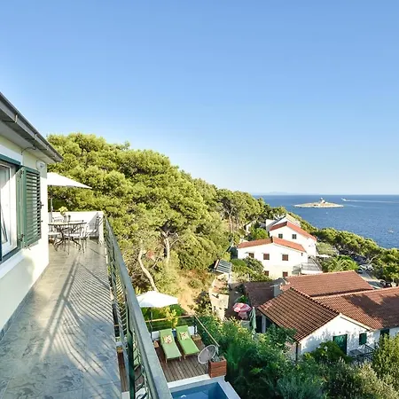 Lucica Sleeps 8 With Pool And Wifi *