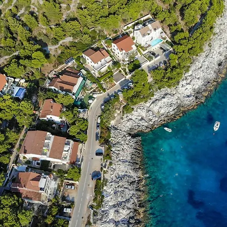 Lucica Sleeps 8 With Pool And Wifi * Χβαρ