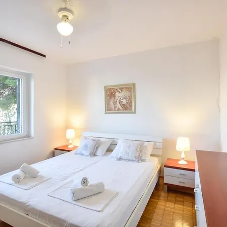 Lucica Sleeps 8 With Pool And Wifi *