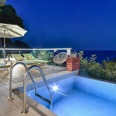 Βίλα Lucica Sleeps 8 With Pool And Wifi Χβαρ